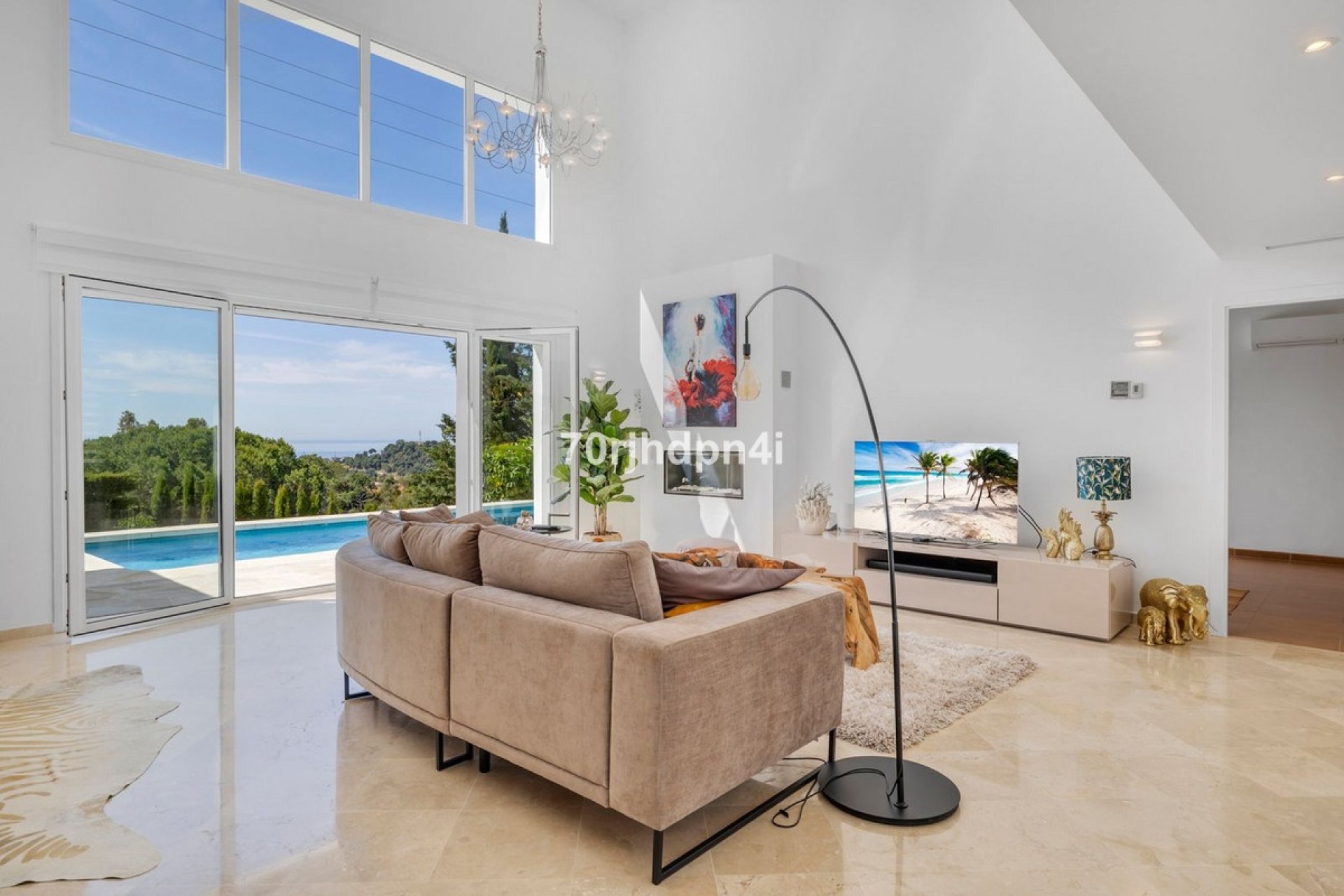 Resale - Villa - Estepona - Estepona Centro