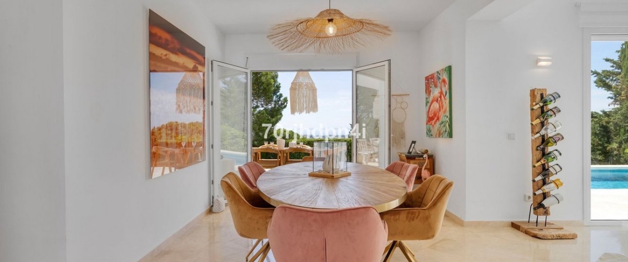 Resale - Villa - Estepona - Estepona Centro