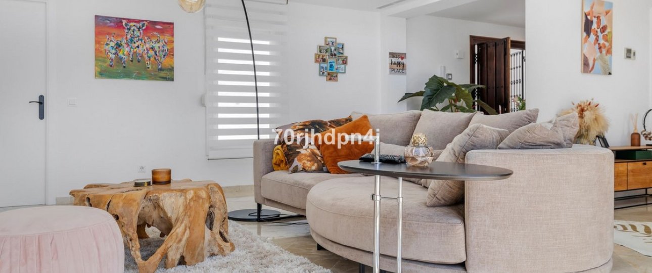 Resale - Villa - Estepona - Estepona Centro