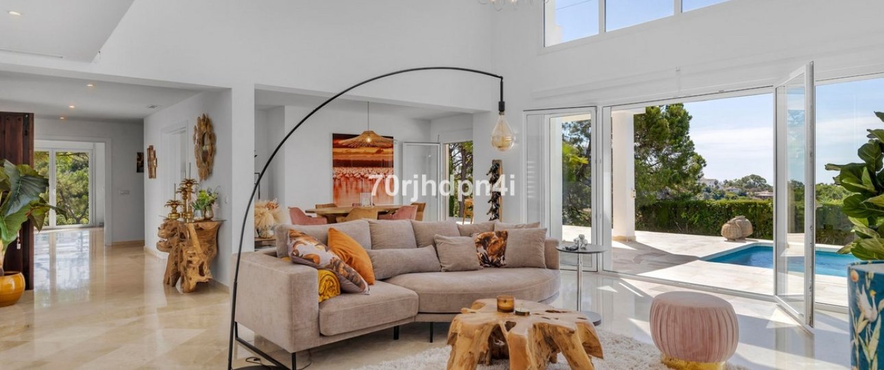 Resale - Villa - Estepona - Estepona Centro