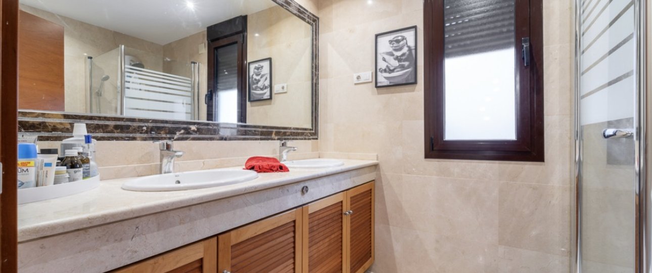 Resale - Villa - Estepona - Estepona Centro