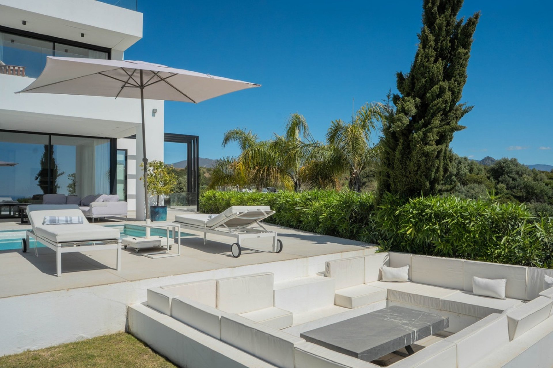Resale - Villa - Estepona - Estepona Centro