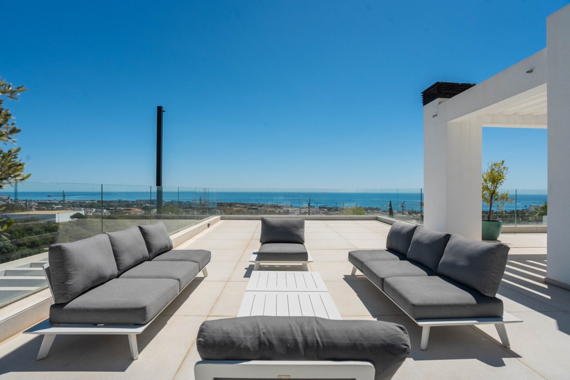 Resale - Villa - Estepona - Estepona Centro