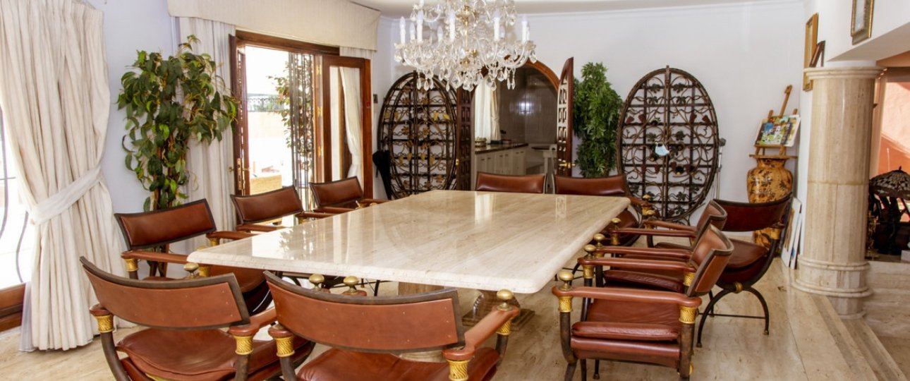 Resale - Villa - Estepona - Estepona Centro