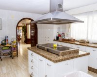 Resale - Villa - Estepona - Estepona Centro