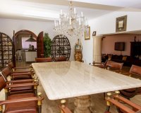 Resale - Villa - Estepona - Estepona Centro