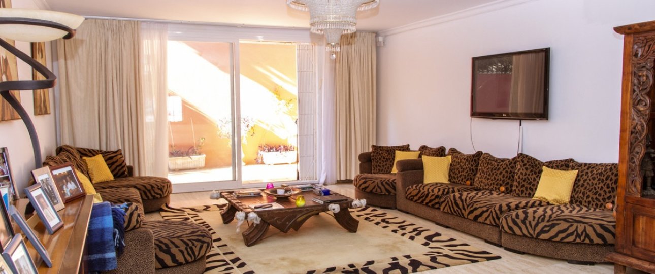 Resale - Villa - Estepona - Estepona Centro