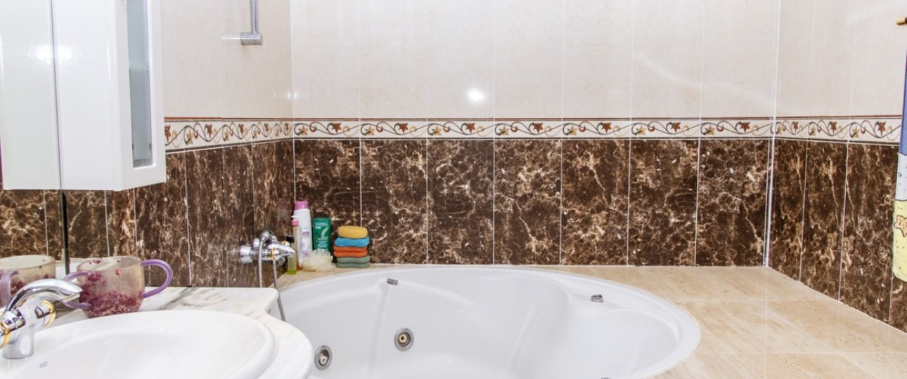Resale - Villa - Estepona - Estepona Centro
