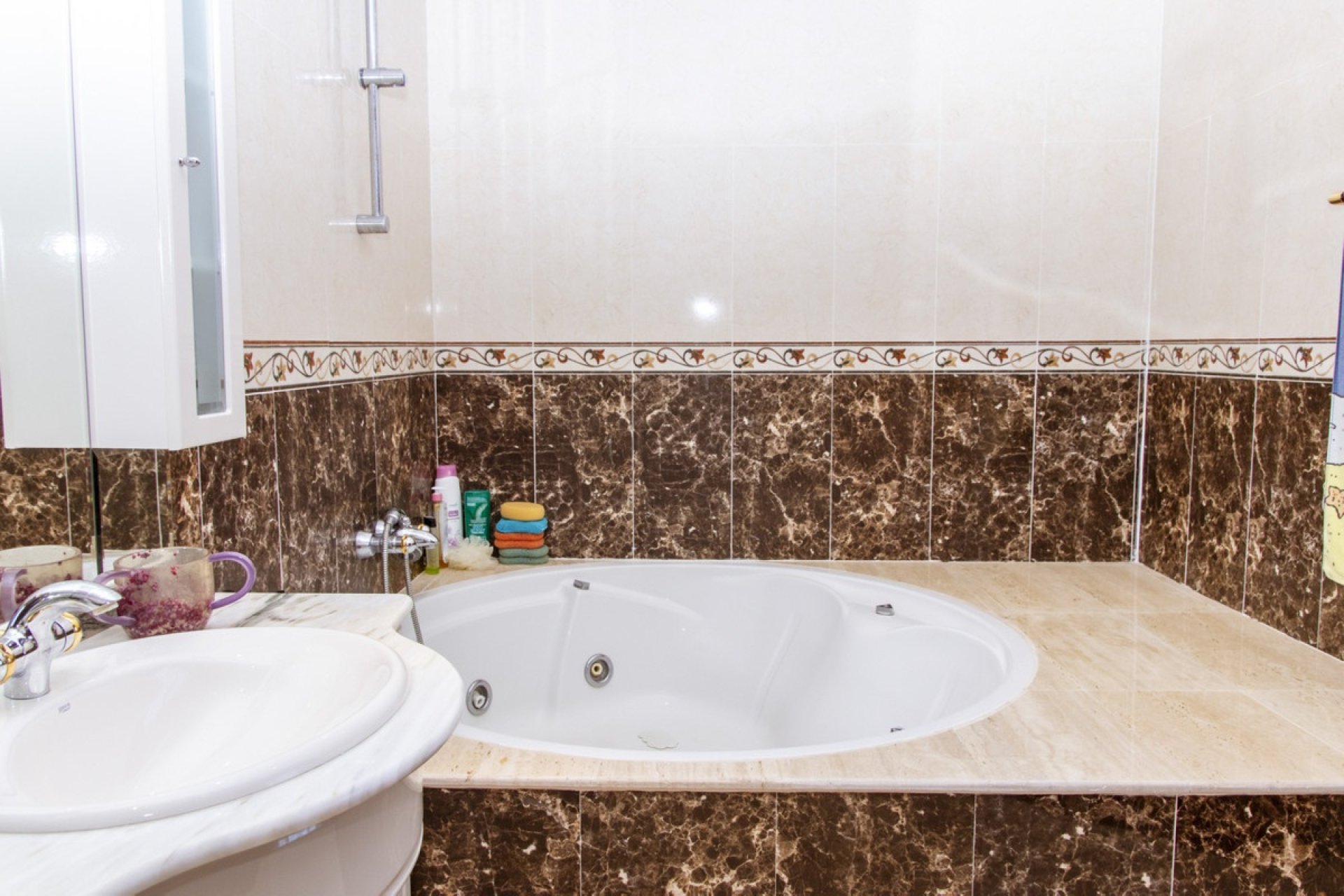 Resale - Villa - Estepona - Estepona Centro