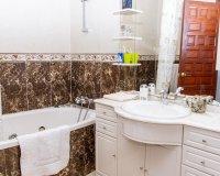 Resale - Villa - Estepona - Estepona Centro