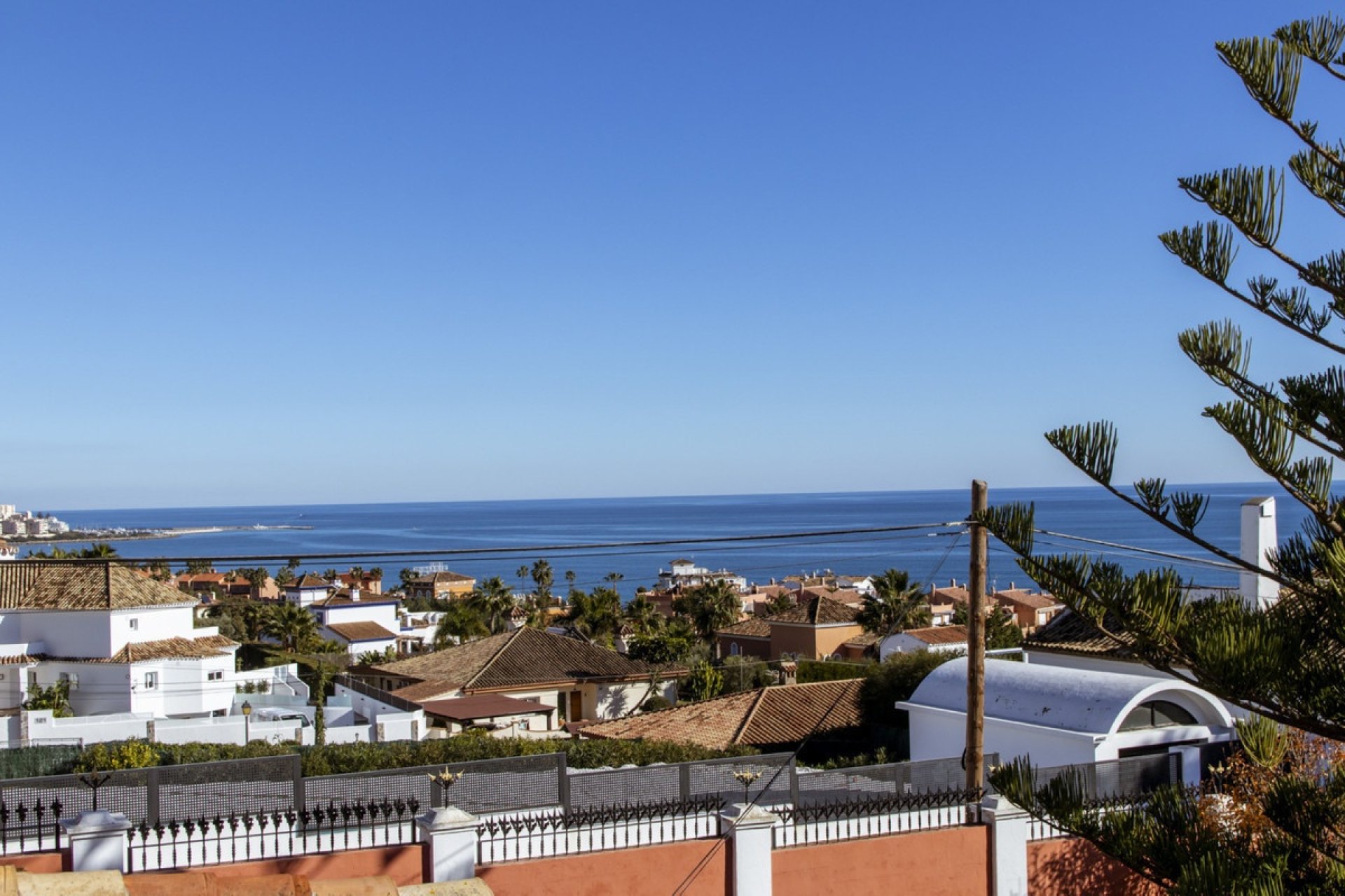 Resale - Villa - Estepona - Estepona Centro