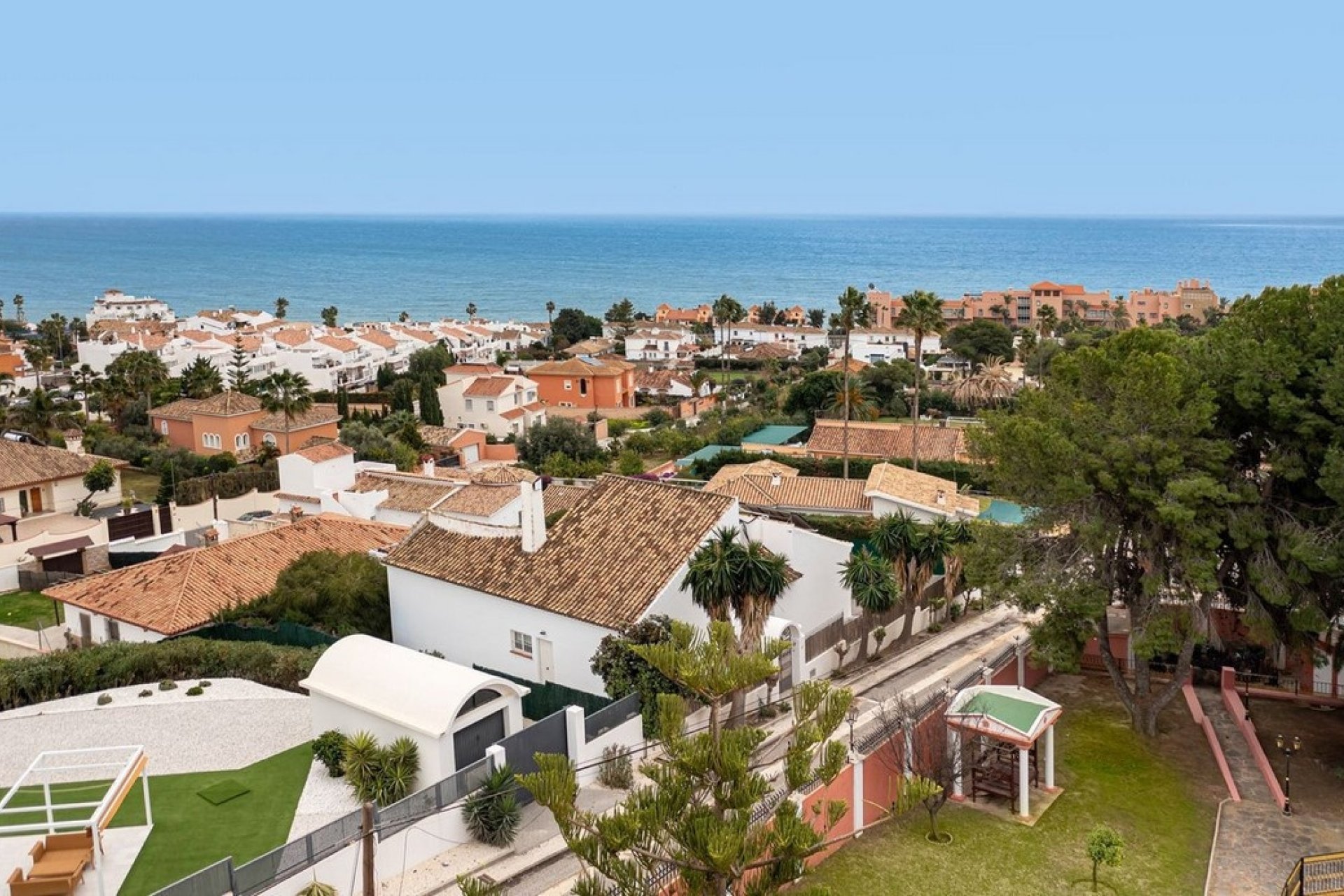 Resale - Villa - Estepona - Estepona Centro