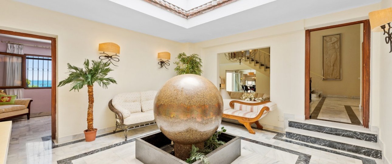 Resale - Villa - Estepona - Estepona Centro