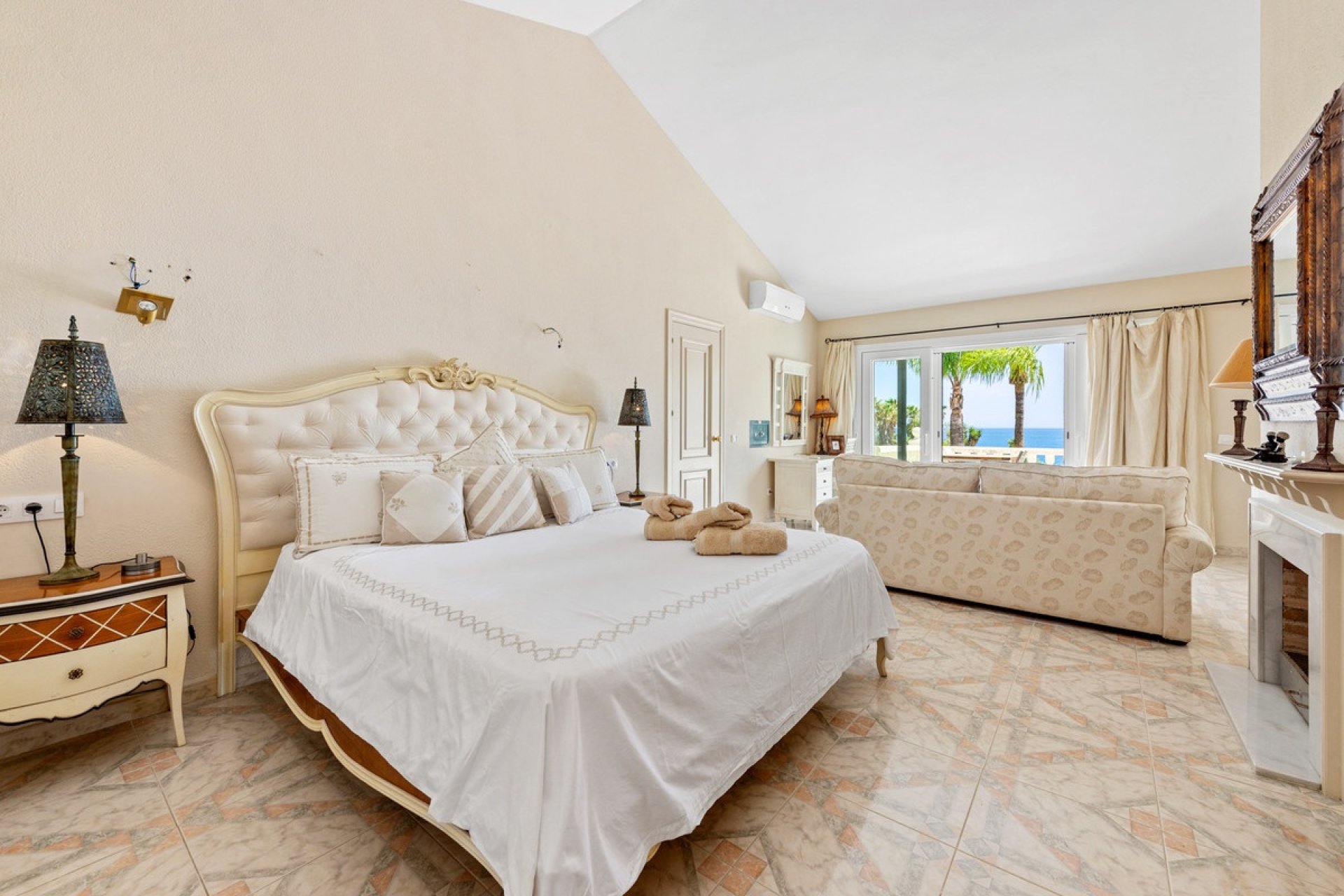 Resale - Villa - Estepona - Estepona Centro