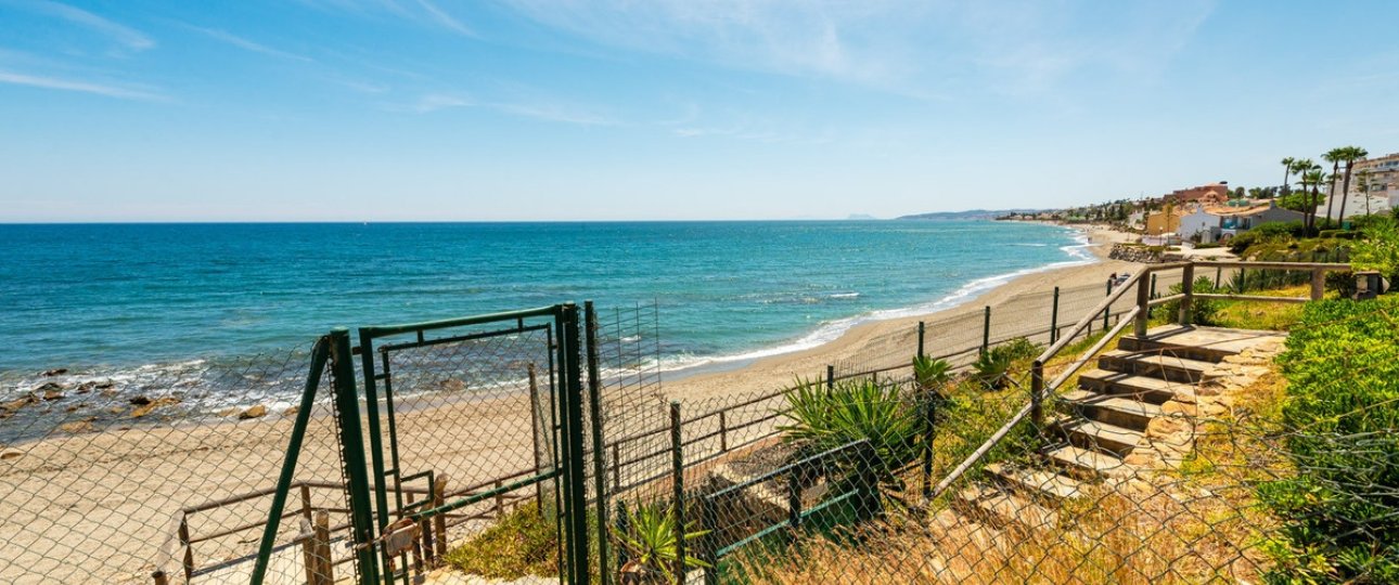 Resale - Villa - Estepona - Estepona Centro