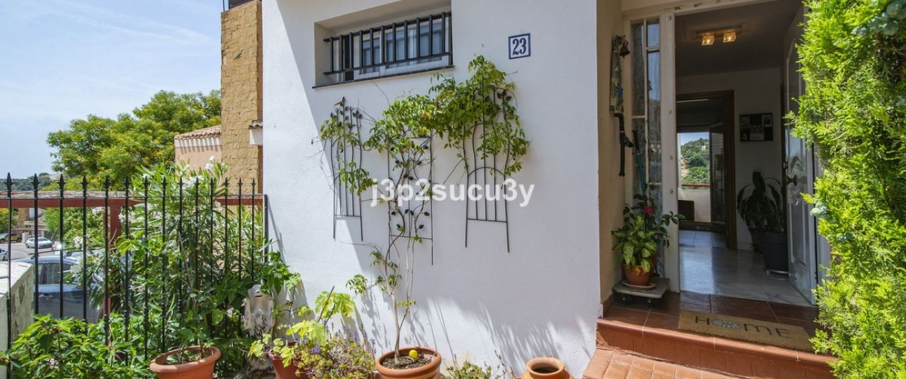 Resale - Villa - Estepona - Estepona Centro