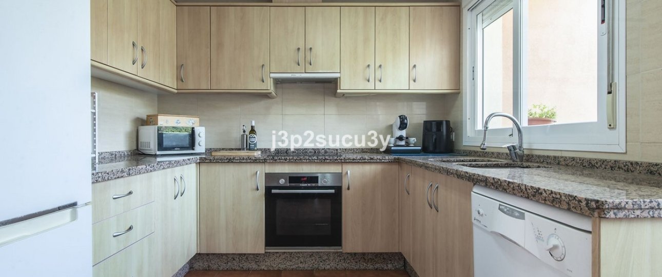 Resale - Villa - Estepona - Estepona Centro