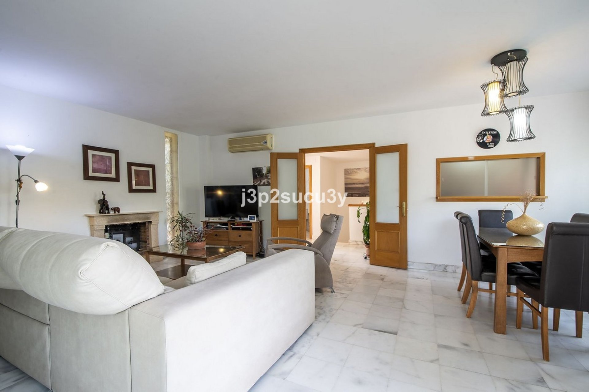 Resale - Villa - Estepona - Estepona Centro