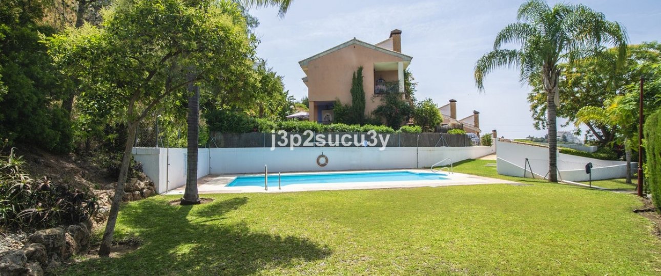 Resale - Villa - Estepona - Estepona Centro