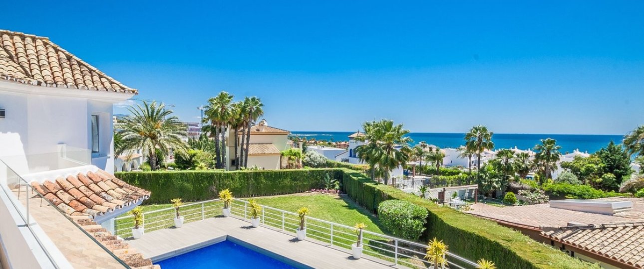 Resale - Villa - Estepona - Estepona Centro