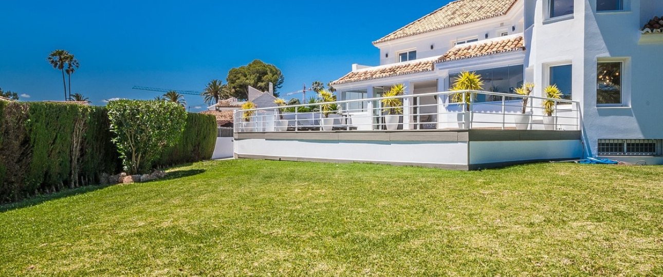 Resale - Villa - Estepona - Estepona Centro