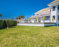 Resale - Villa - Estepona - Estepona Centro