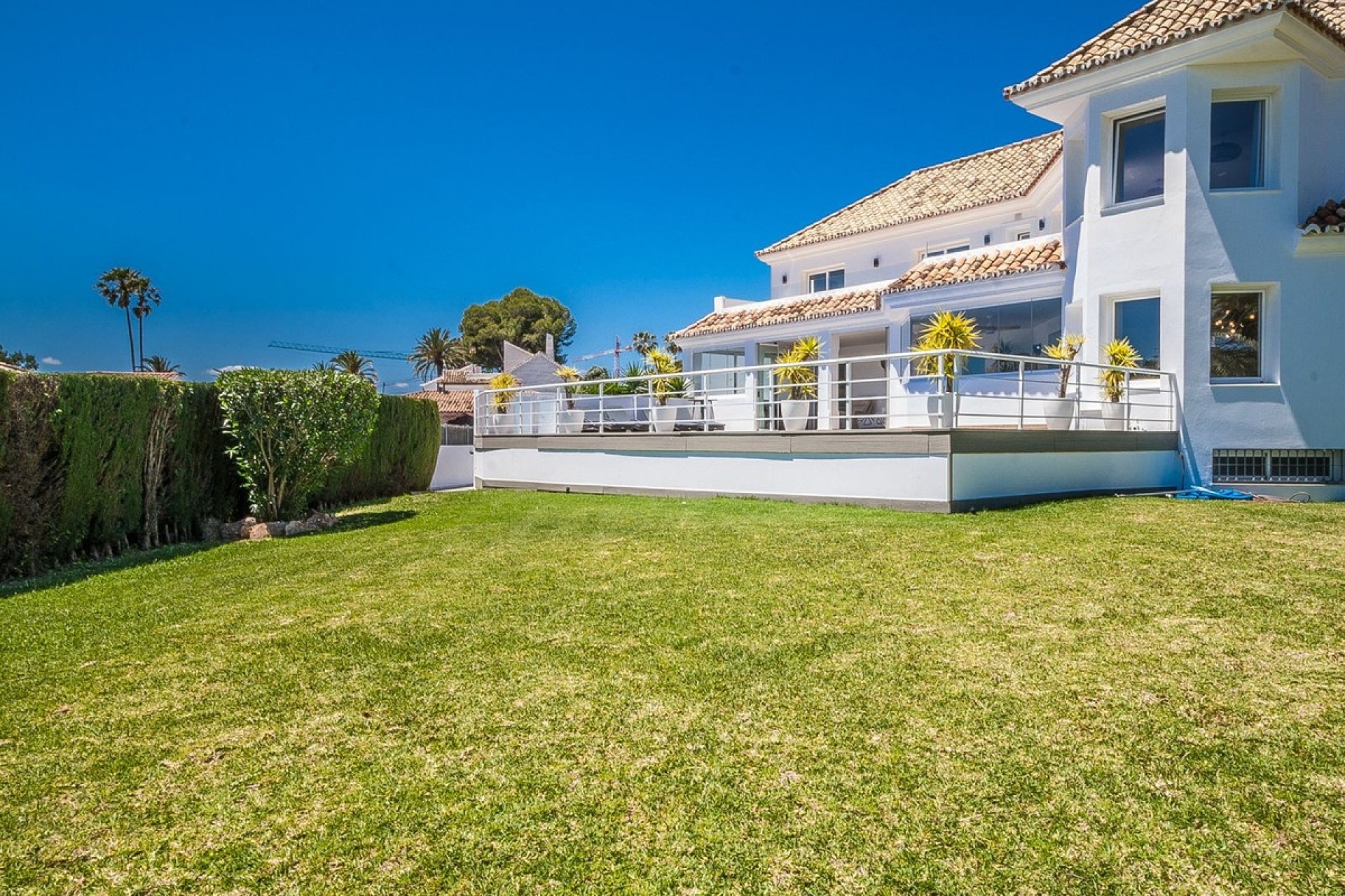 Resale - Villa - Estepona - Estepona Centro