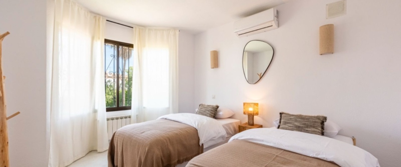 Resale - Villa - Estepona - Estepona Centro