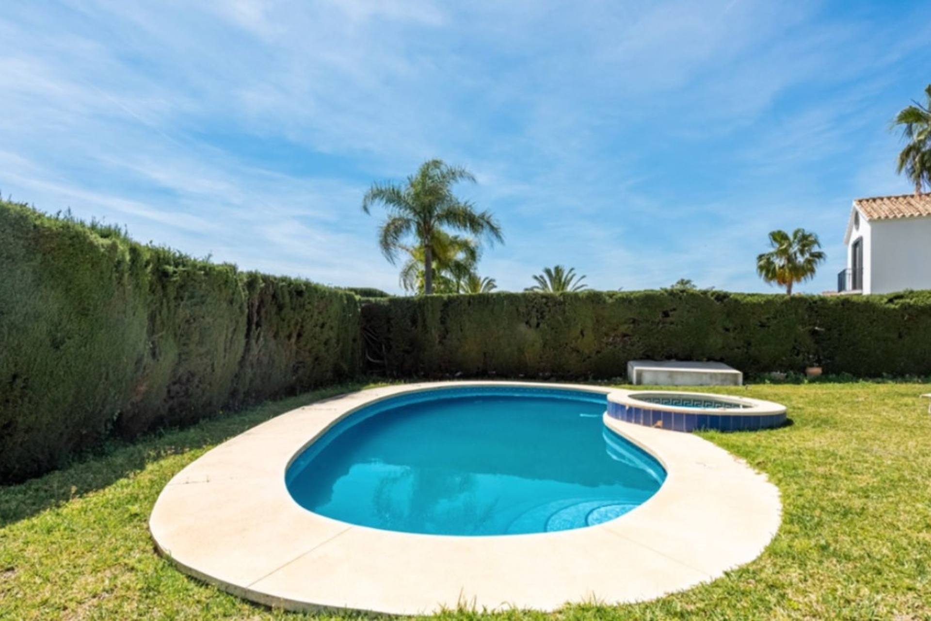 Resale - Villa - Estepona - Estepona Centro