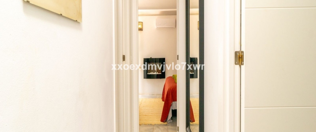 Resale - Villa - Estepona - Estepona Centro
