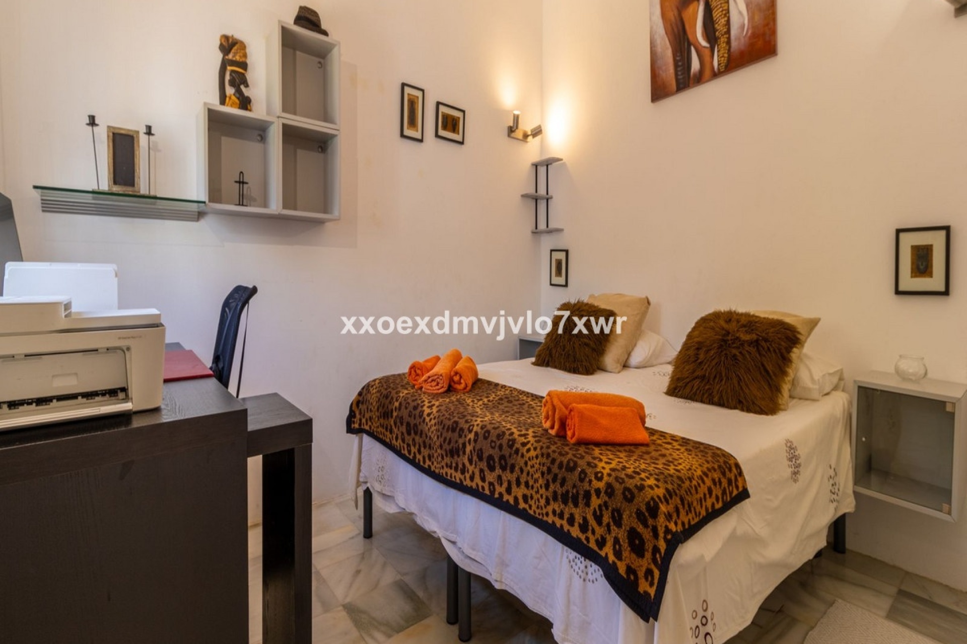 Resale - Villa - Estepona - Estepona Centro