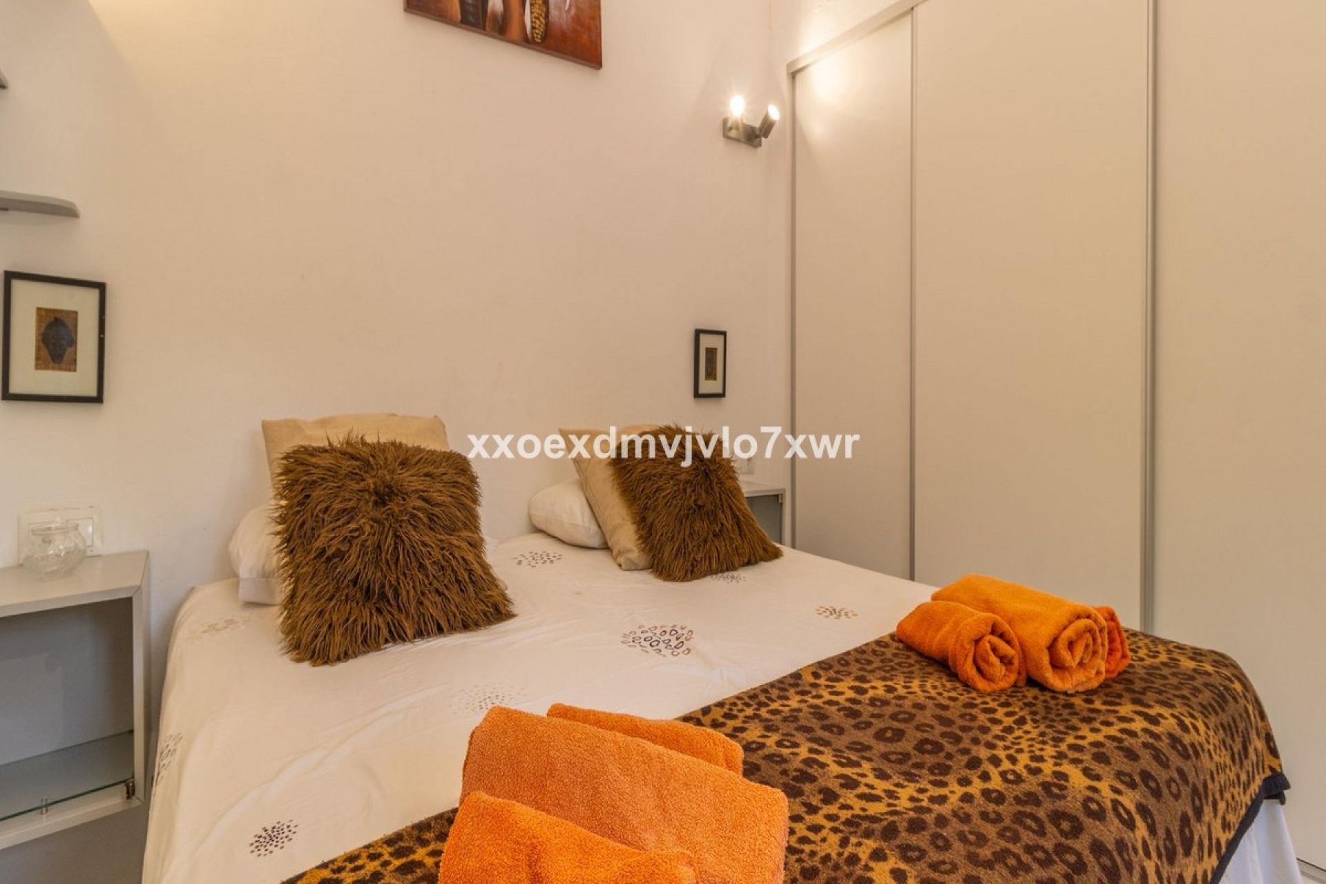 Resale - Villa - Estepona - Estepona Centro