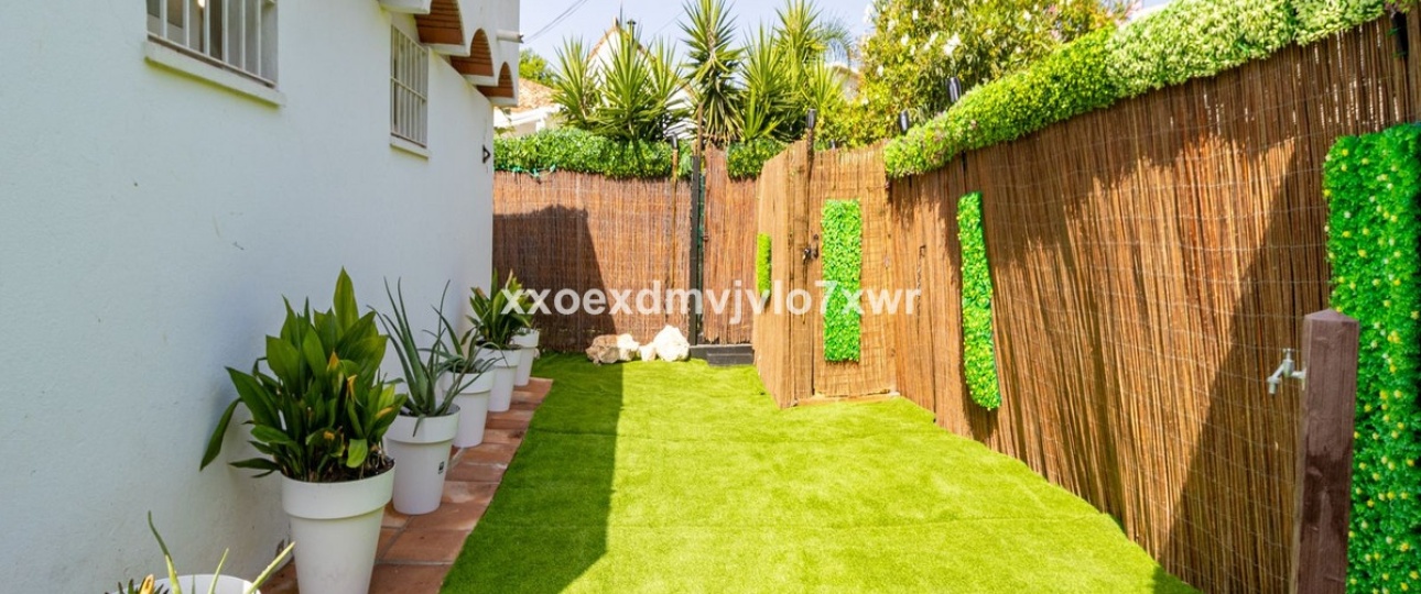 Resale - Villa - Estepona - Estepona Centro