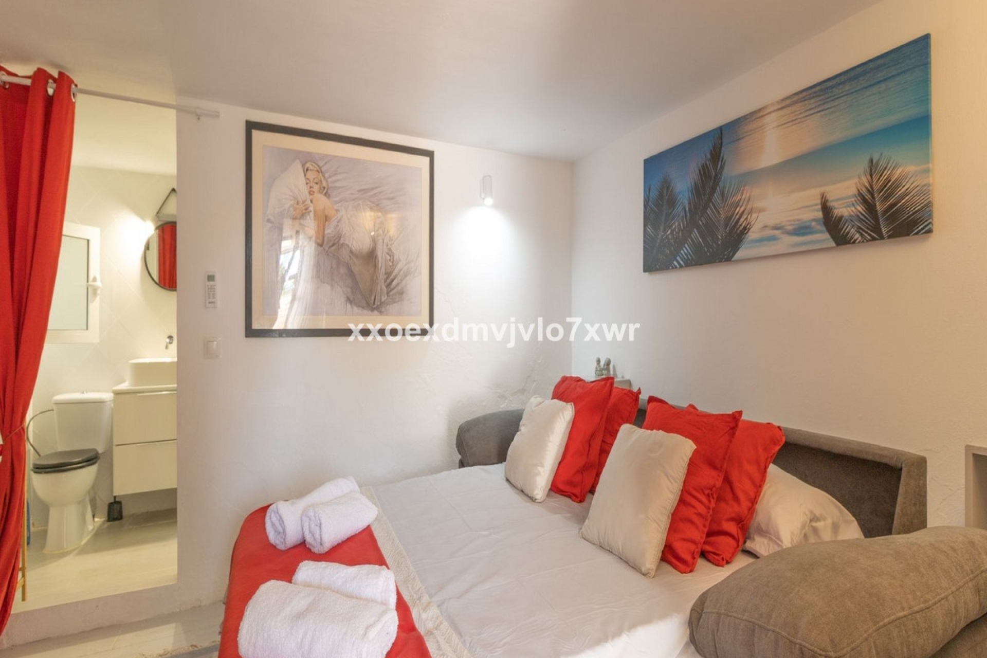 Resale - Villa - Estepona - Estepona Centro
