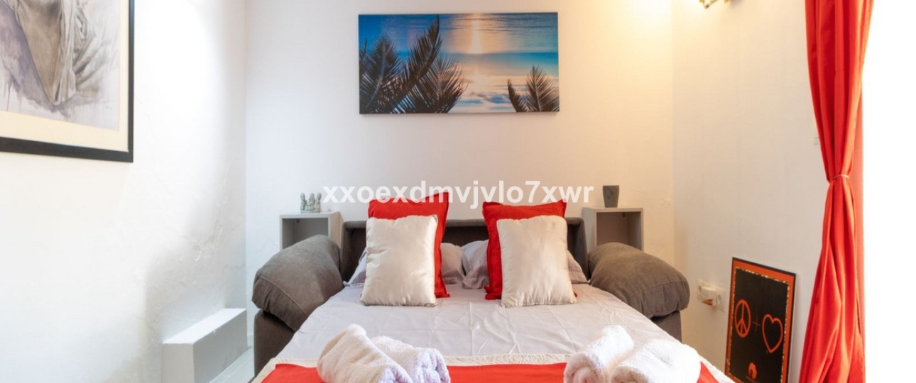 Resale - Villa - Estepona - Estepona Centro