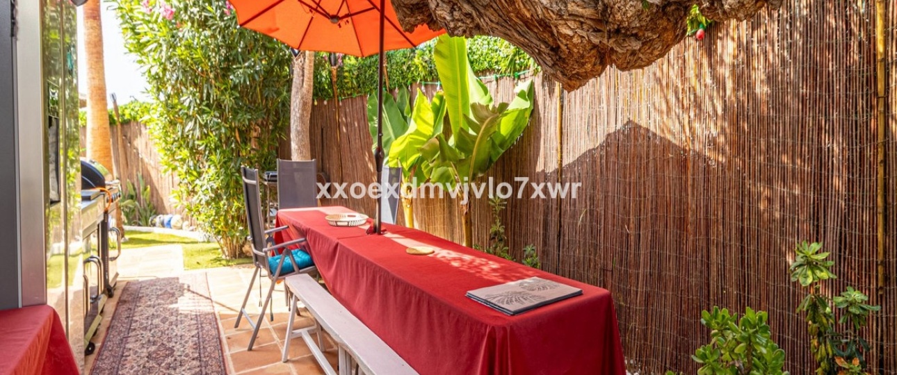 Resale - Villa - Estepona - Estepona Centro