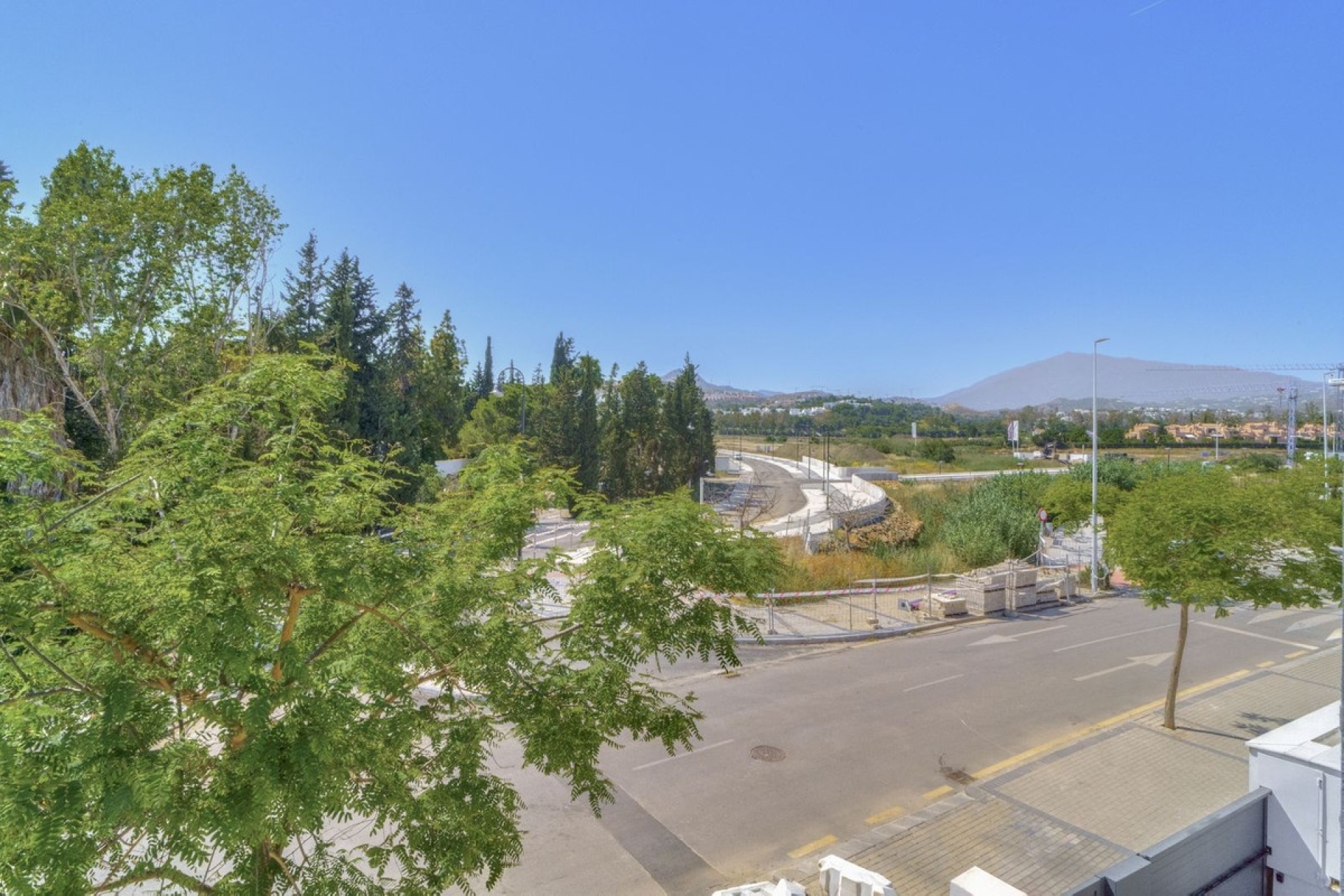Resale - Villa - Estepona - Estepona Centro