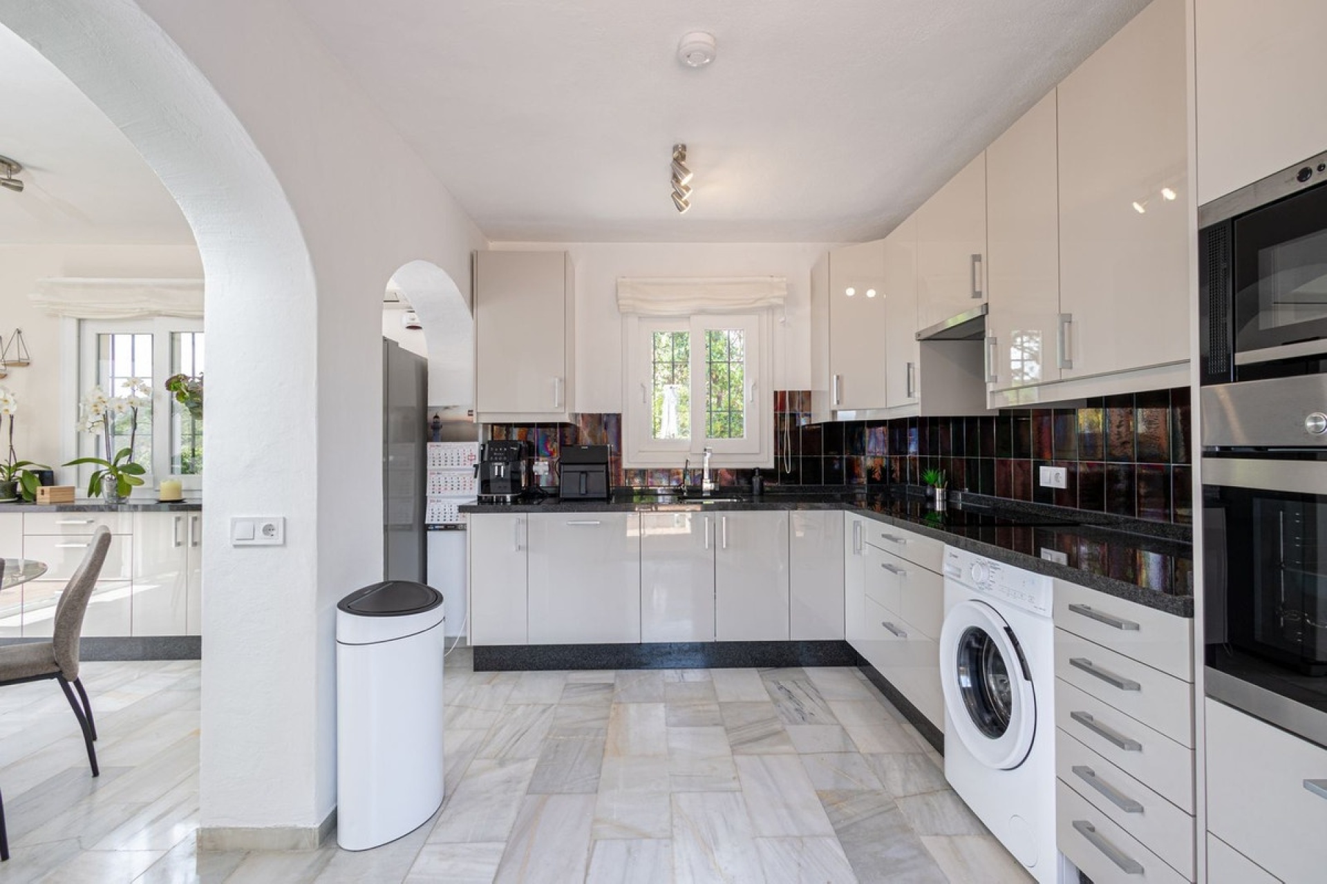 Resale - Villa - Estepona - Estepona Centro
