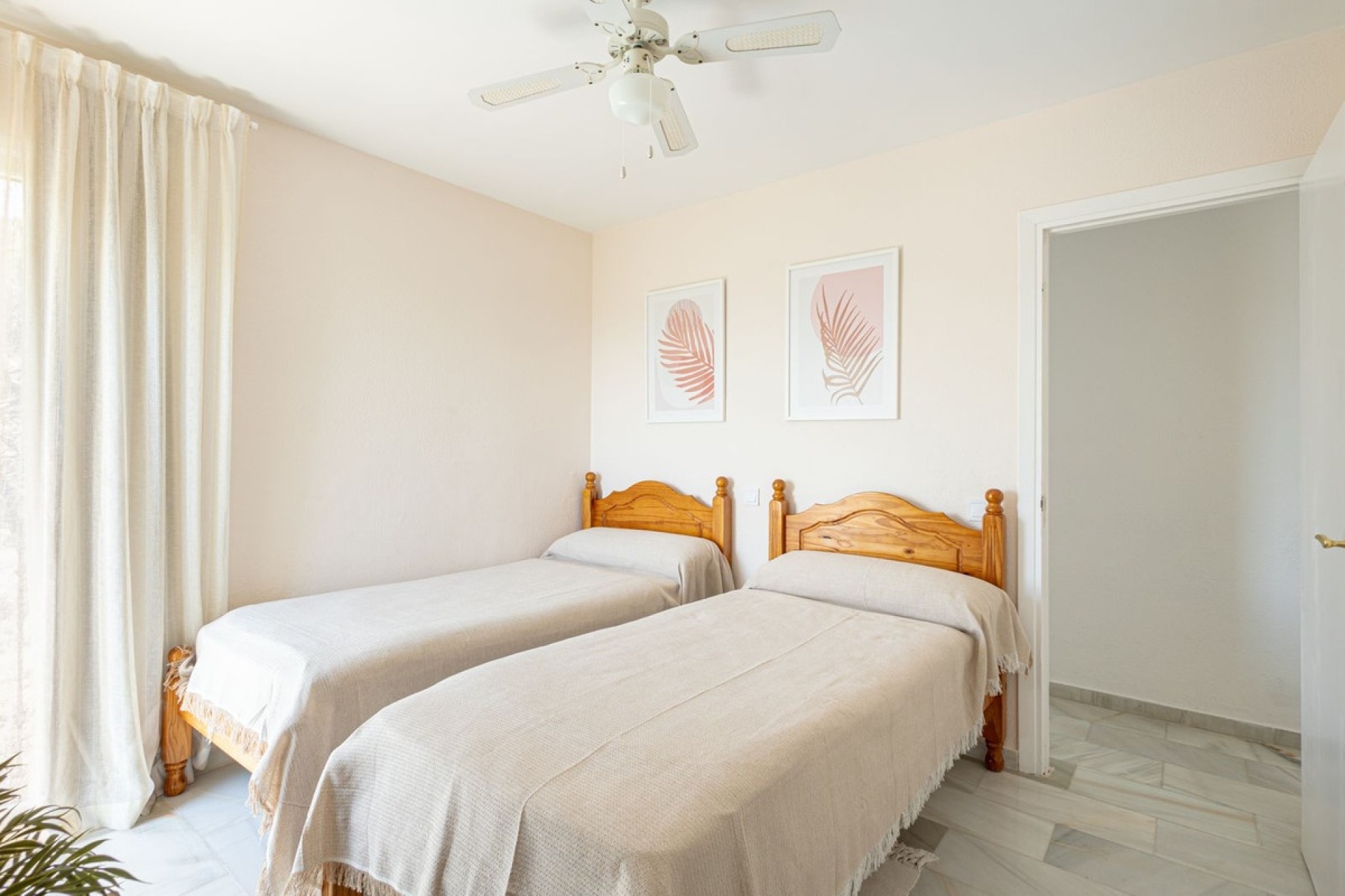 Resale - Villa - Estepona - Estepona Centro