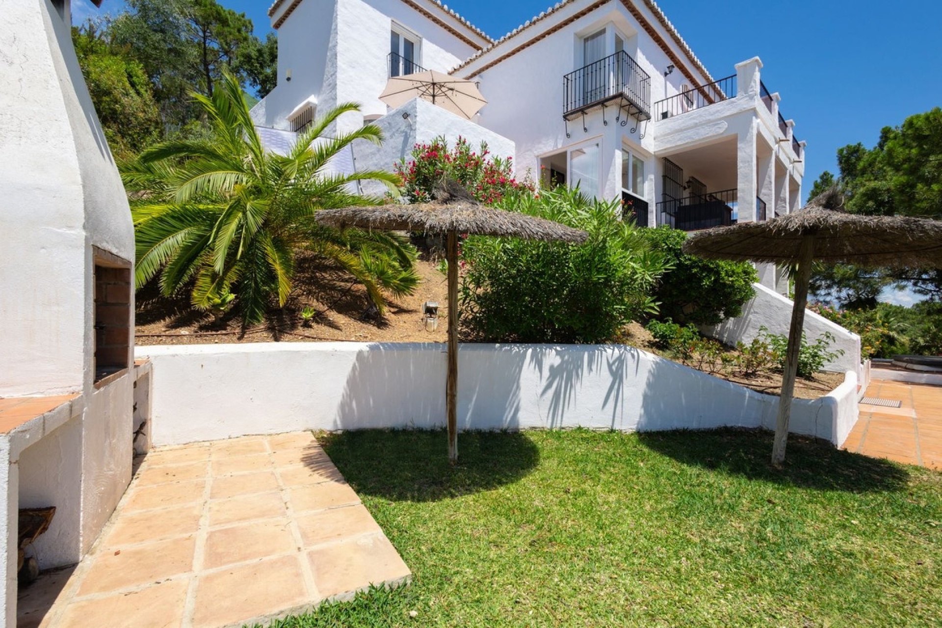 Resale - Villa - Estepona - Estepona Centro
