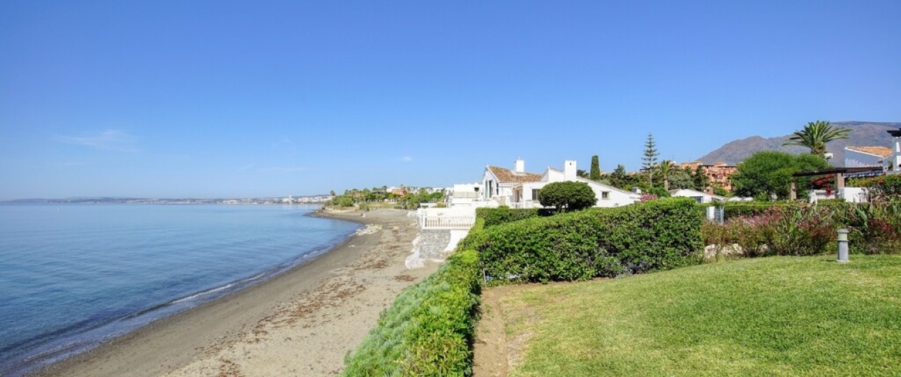 Resale - Villa - Estepona - Estepona Centro