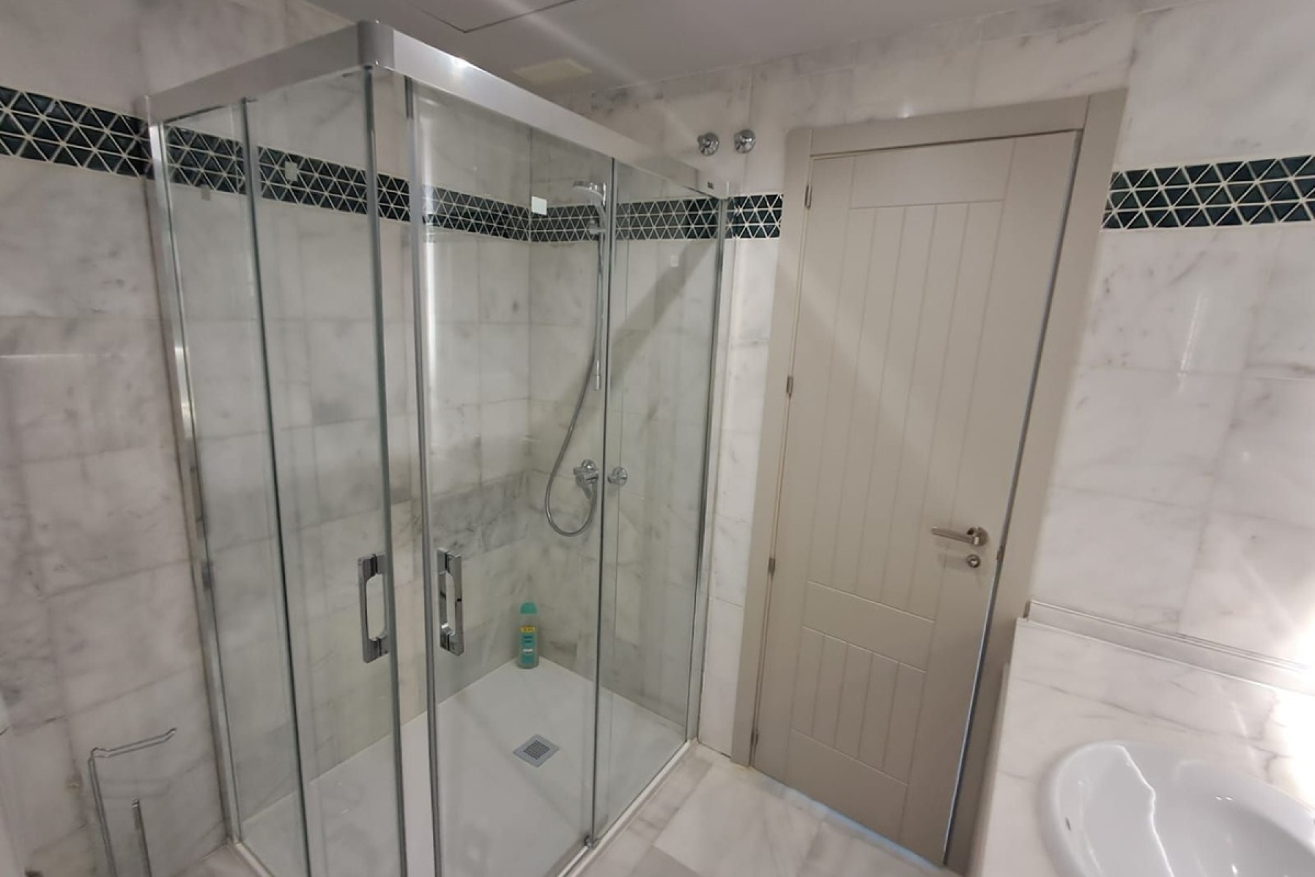 Resale - Villa - Estepona - Estepona Centro