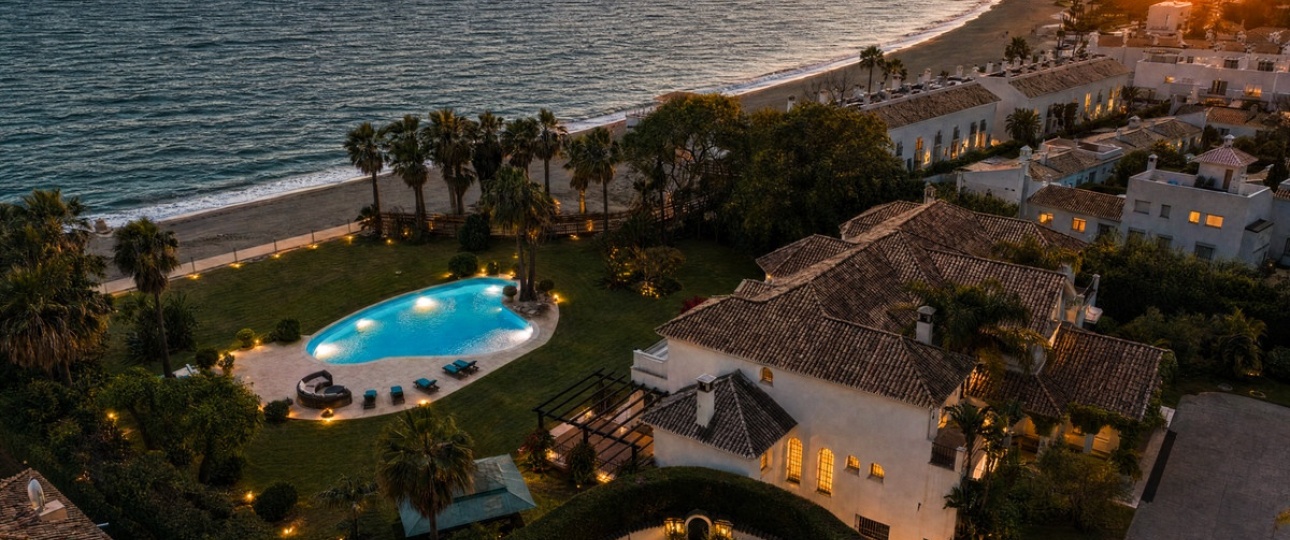 Resale - Villa - Estepona - Estepona Centro