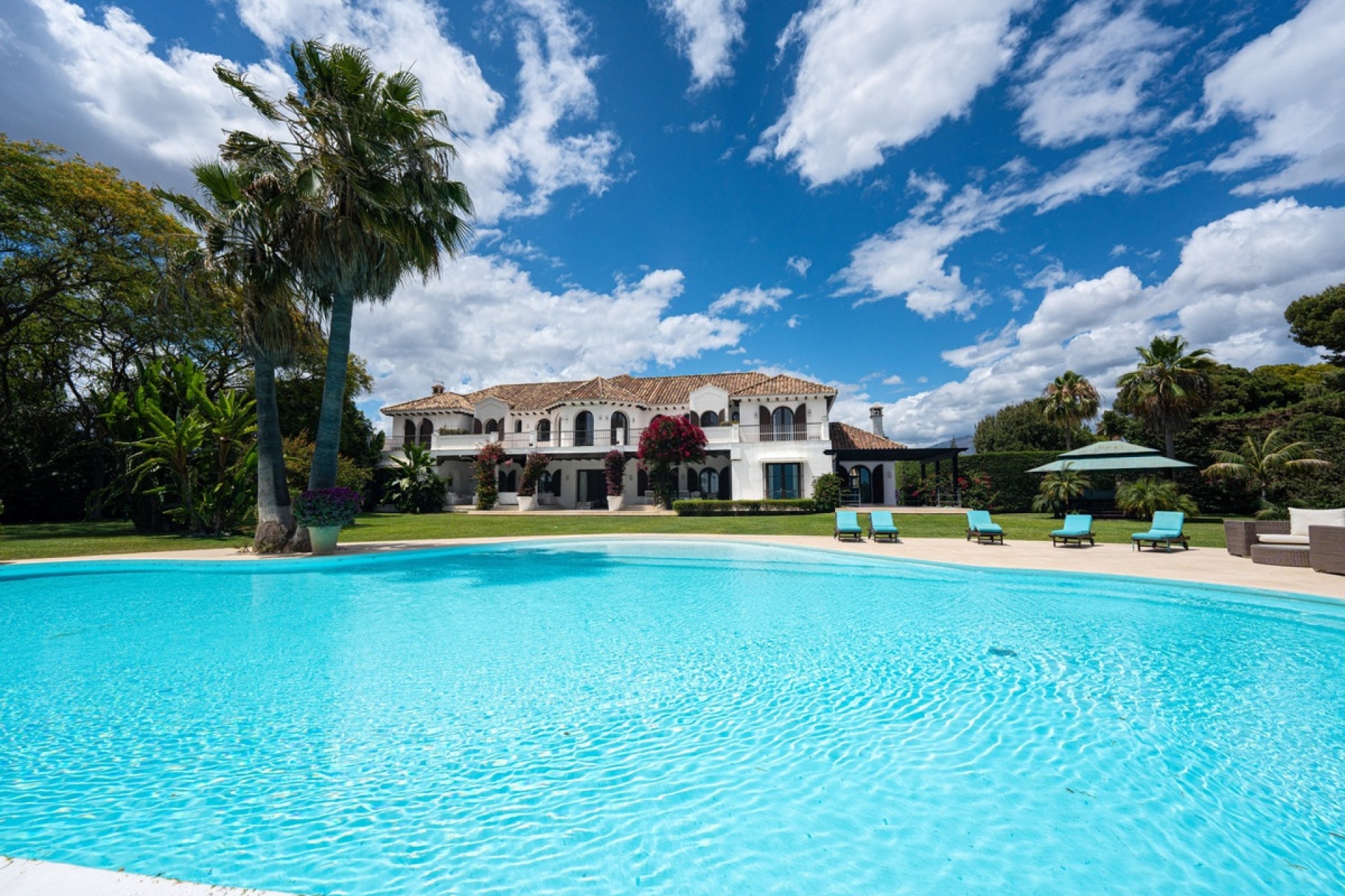 Resale - Villa - Estepona - Estepona Centro