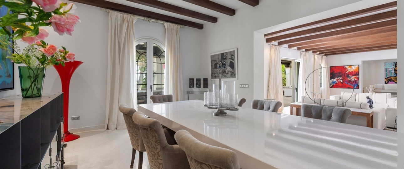 Resale - Villa - Estepona - Estepona Centro