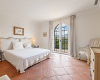 Resale - Villa - Estepona - Estepona Centro