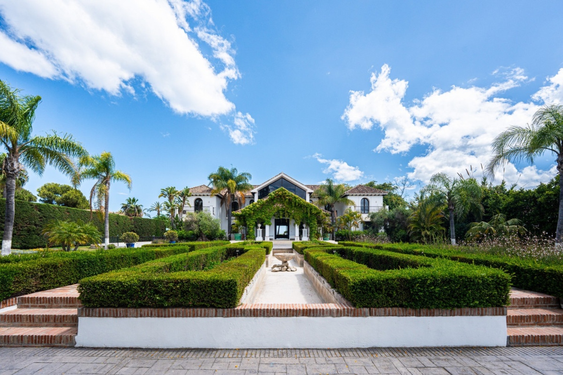 Resale - Villa - Estepona - Estepona Centro