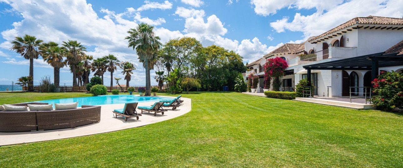 Resale - Villa - Estepona - Estepona Centro