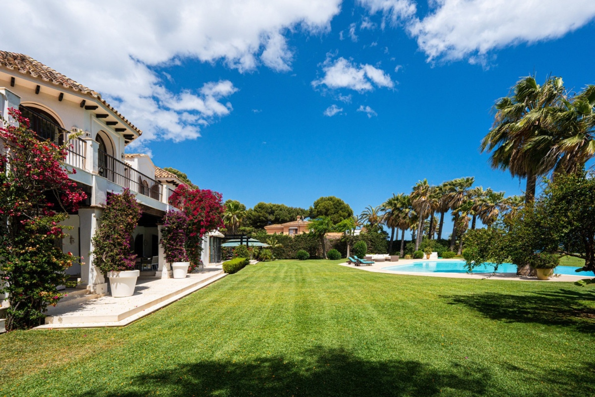 Resale - Villa - Estepona - Estepona Centro