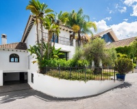 Resale - Villa - Estepona - Estepona Centro